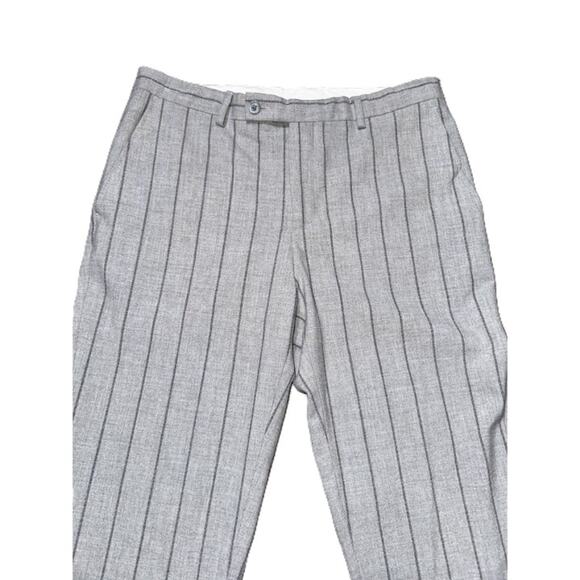 New Boohoo 32R‎ 30 Light Gray Pinstriped Skinny Dress Pants Slacks Tailored - Picture 7 of 7